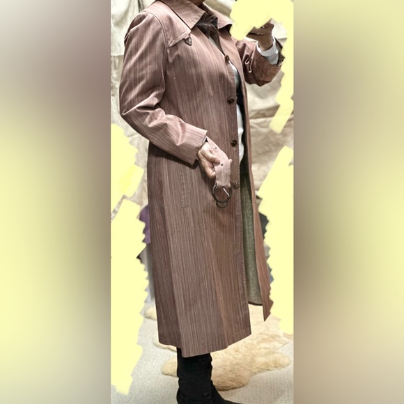 Cole Hann Country coat Size 8 Colour Adobe Stripe. Very good condition. - Picture 7 of 7